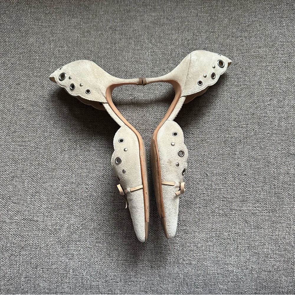 Vintage Prada grommet beige heels - Picture 3 of 5